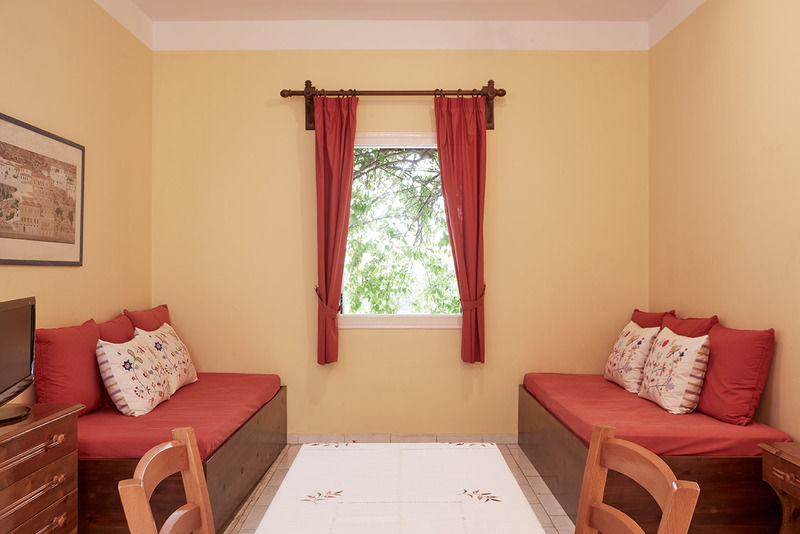 Spetses Retreat Accommodation ภายนอก รูปภาพ
