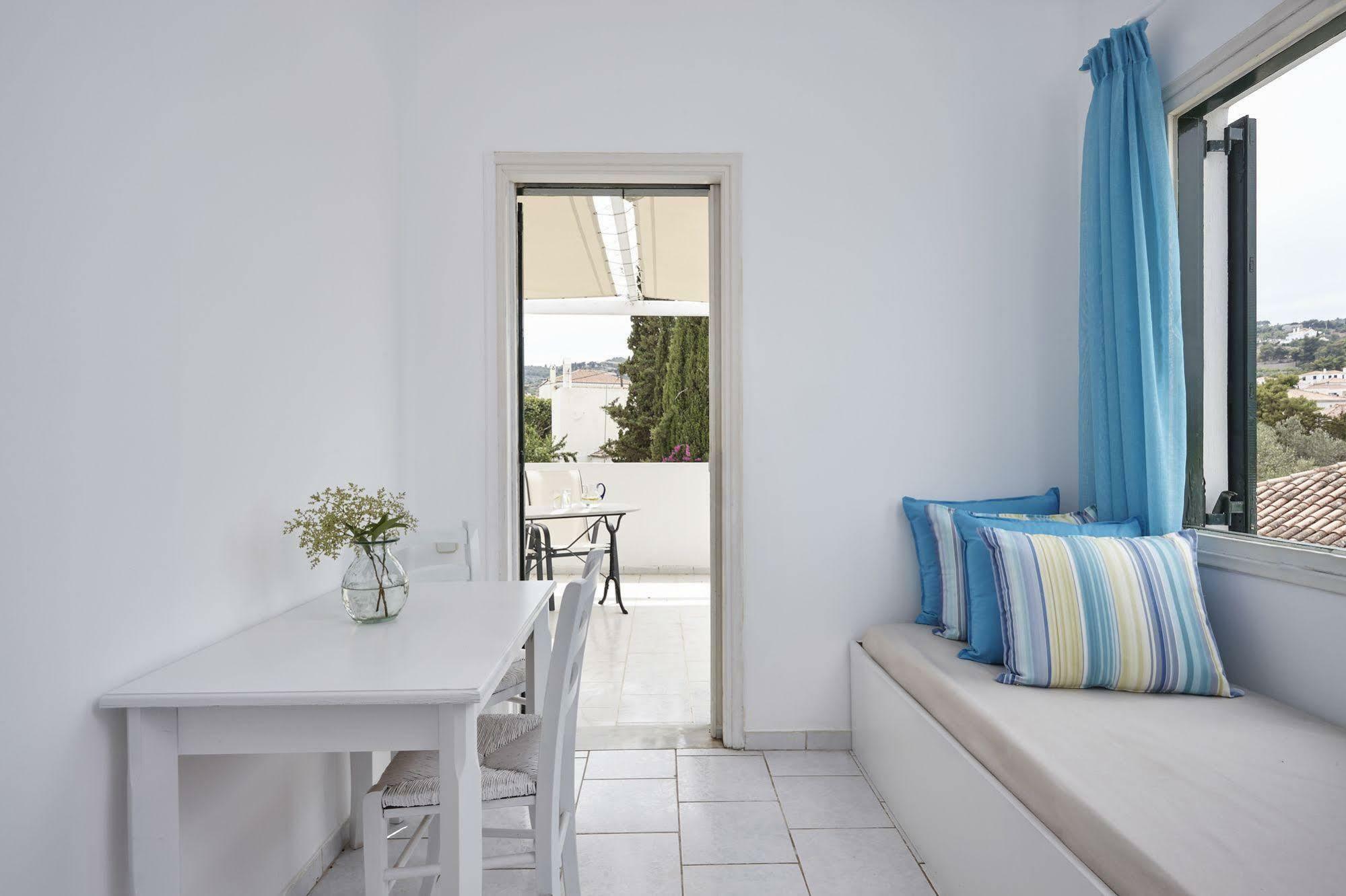 Spetses Retreat Accommodation ภายนอก รูปภาพ