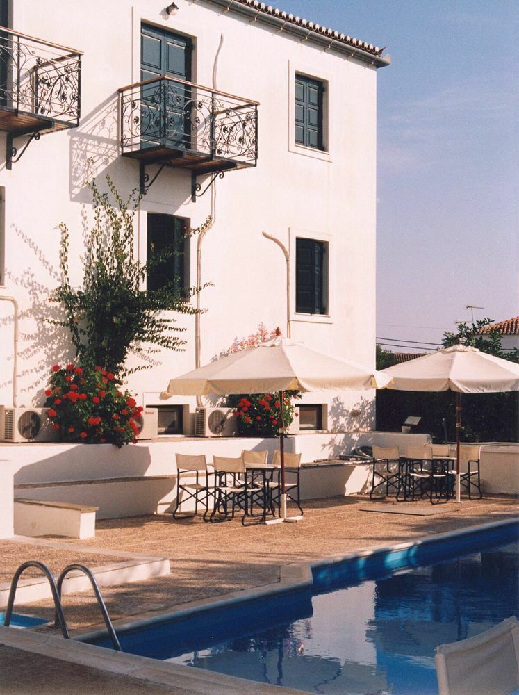 Spetses Retreat Accommodation ภายนอก รูปภาพ